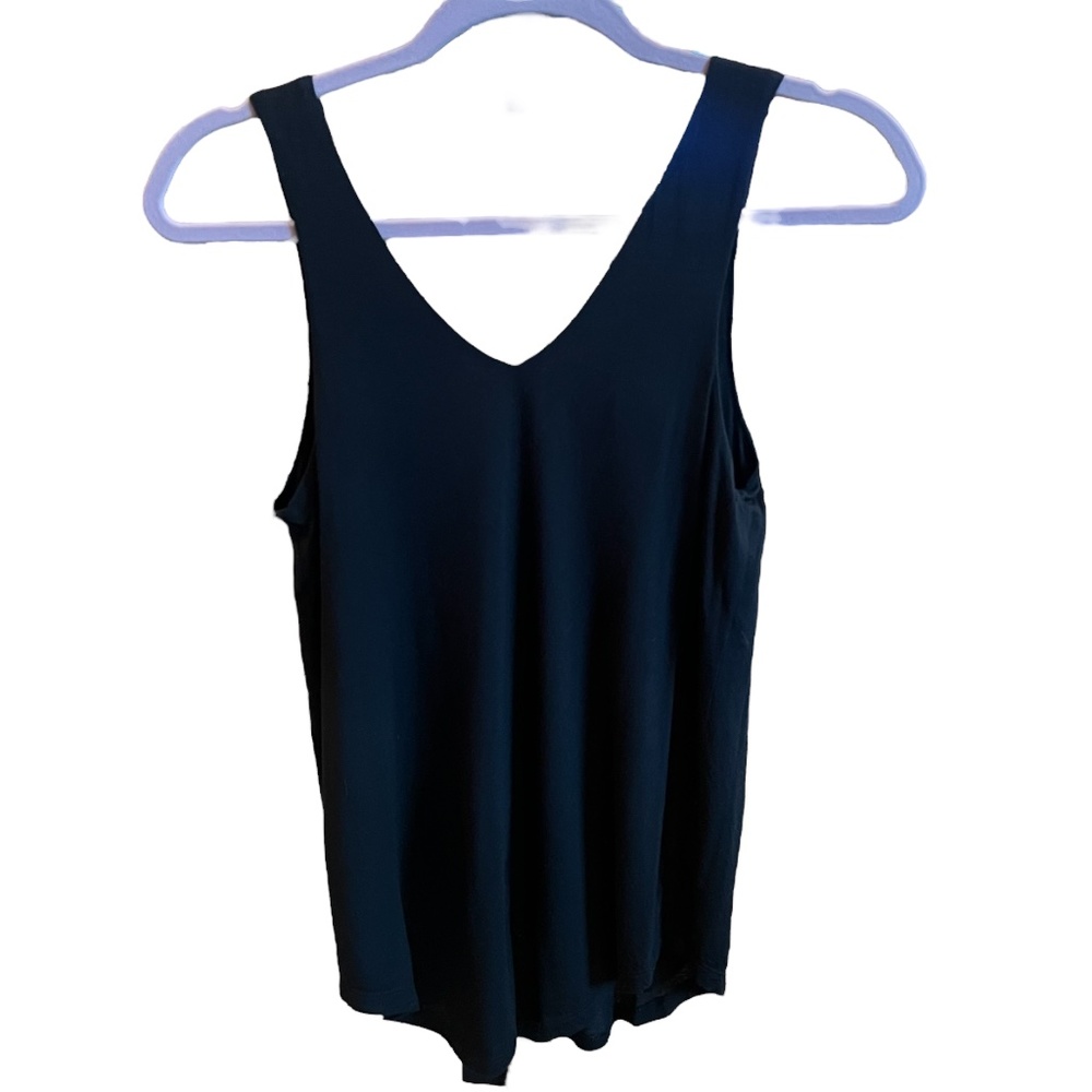 Athleta Black Tank Top with V-Neck Womens Size Small